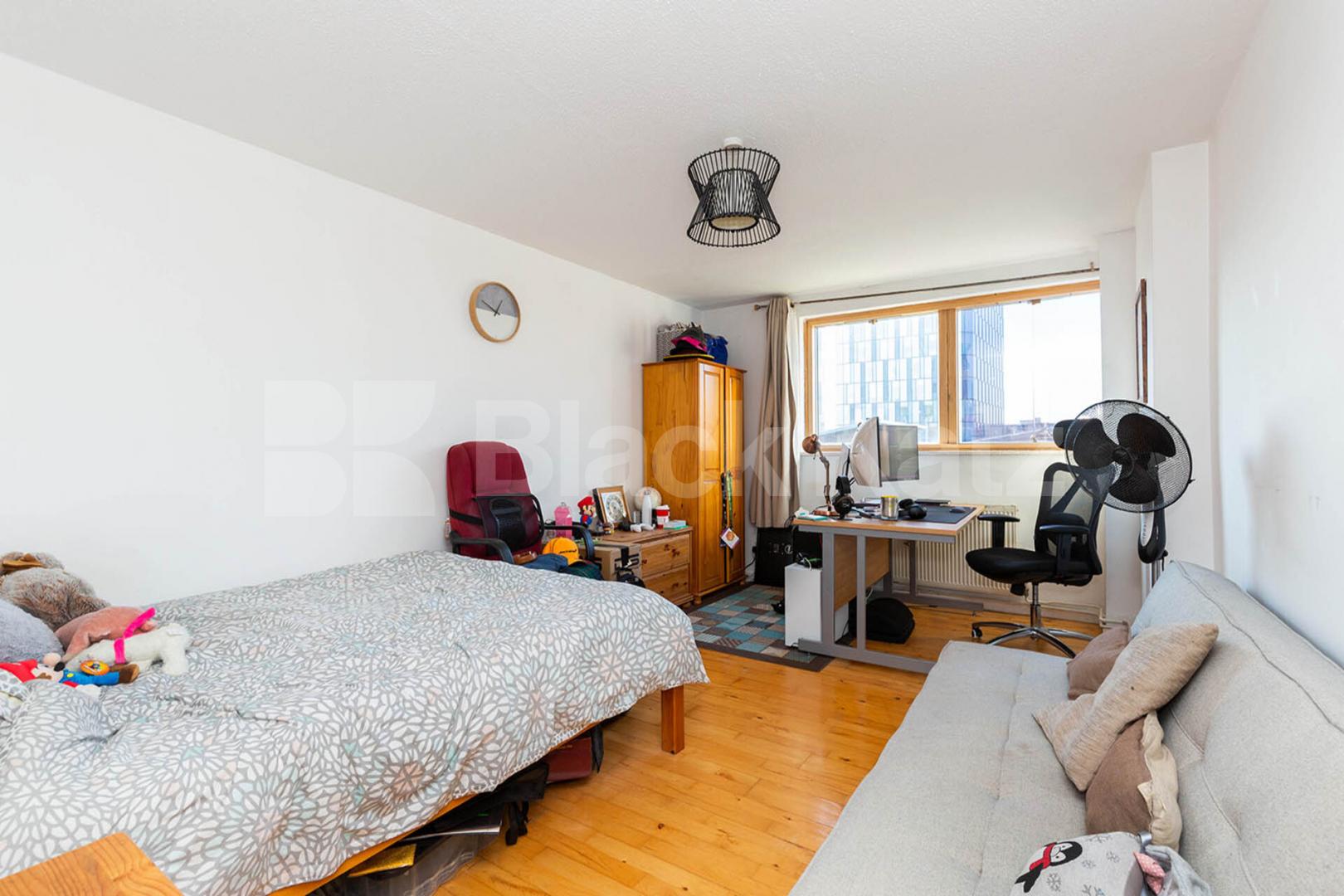 Two double bedroom property sandwiched between Angel and King’s Cross  Cumming Street, Angel / Kings cross